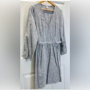 Old Navy Gray and White Striped Mini Dress